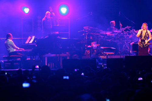 966661_10151629759615033_2081397284_o